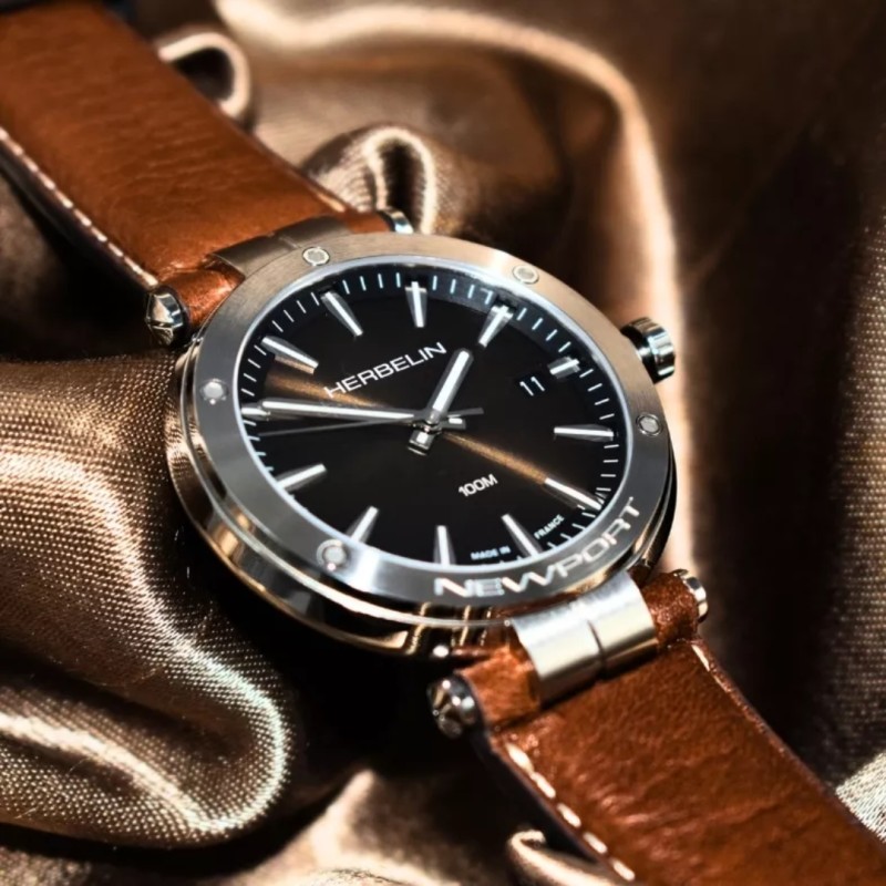 Montre Herbelin Newport quartz - Bijouterie Haillot La Seyne Sur Mer 83