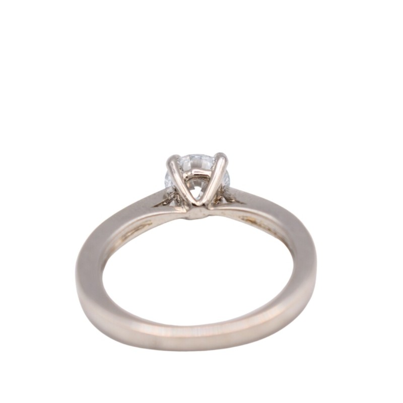 Bague en or blanc et diamant de synthese - bijouterie haillot la seyne sur mer