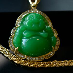 Photo montrant un bijoux en jade utilisé par les anciens empereurs pour illustrer l'article : Culture des bijoux et leurs histoires